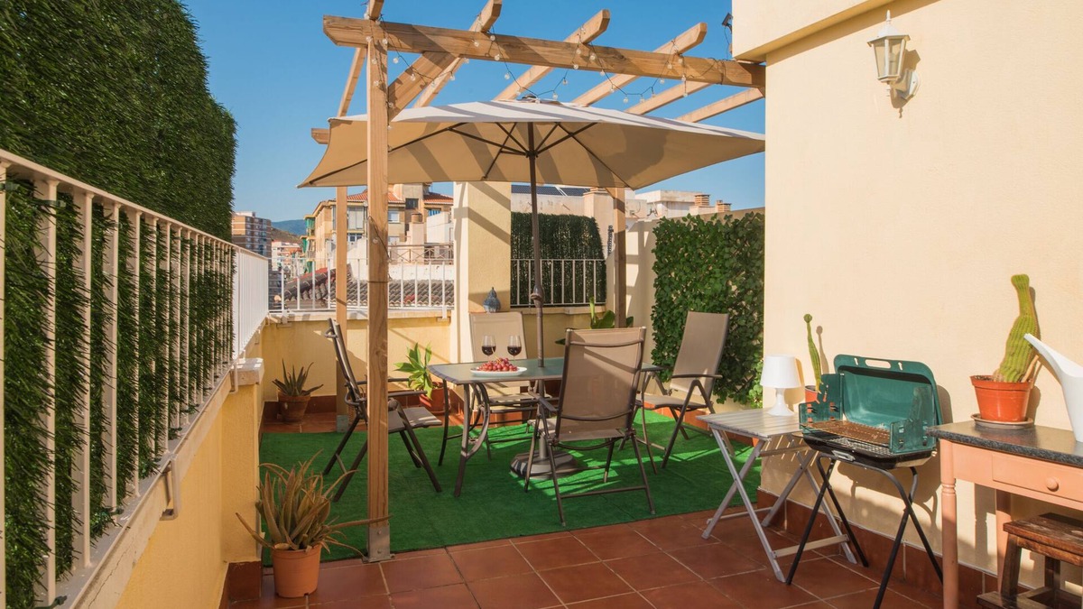 Bailen-Miraflores Apartment | Elegant duplex p/3 in Malaga with Terrace and Wifi