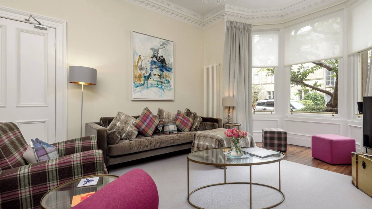 Comely Bank House | Elegant Edinburgh townhouse - perfect for corporate stays, graduations, and special celebrations.