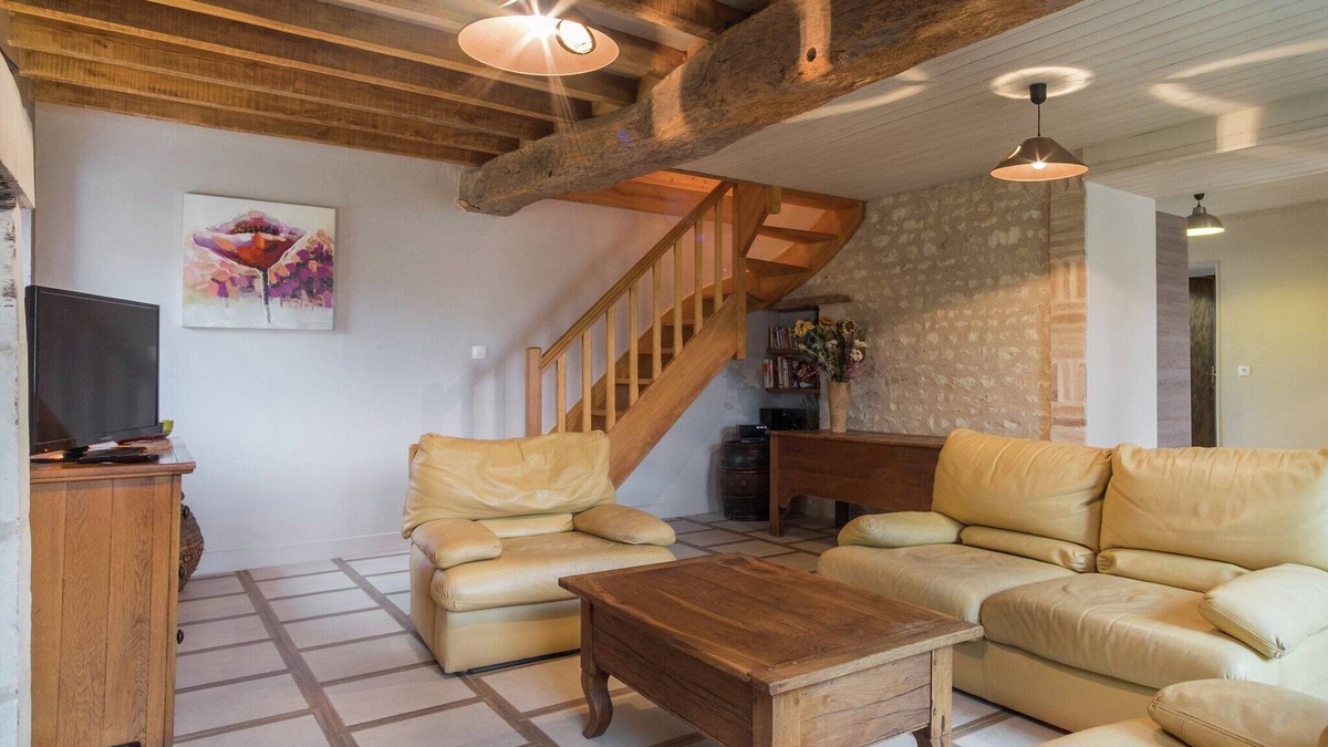 La Tour-Saint-Gelin House | Elegant Farmhouse in Bruères