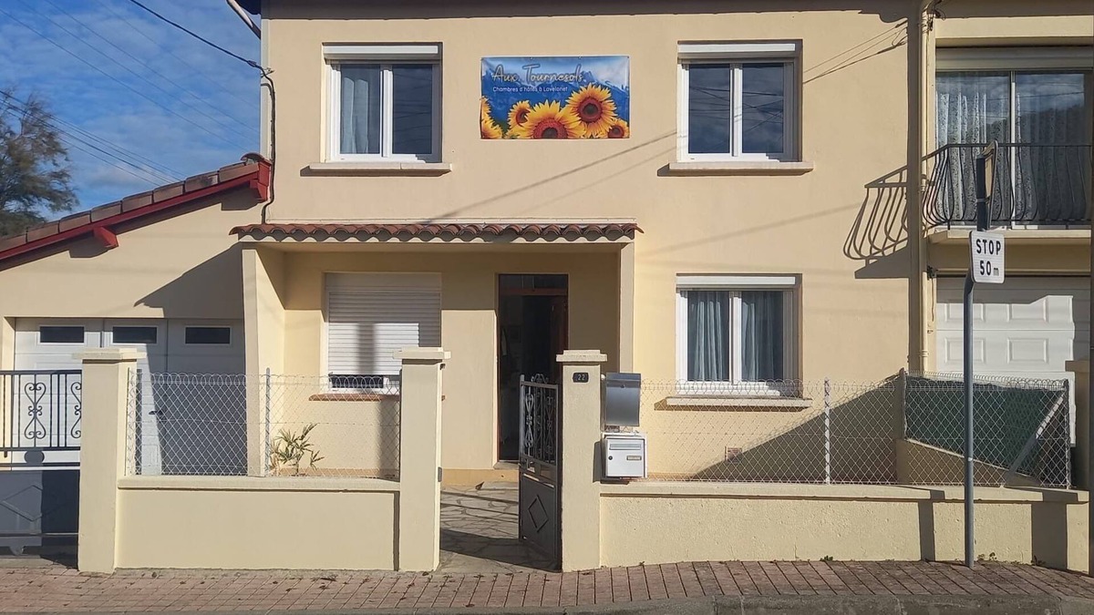 Lavelanet Bed & Breakfast | Elegant, fully-equipped guest room facing the Ariege Pyrenees, TV and WIFI.