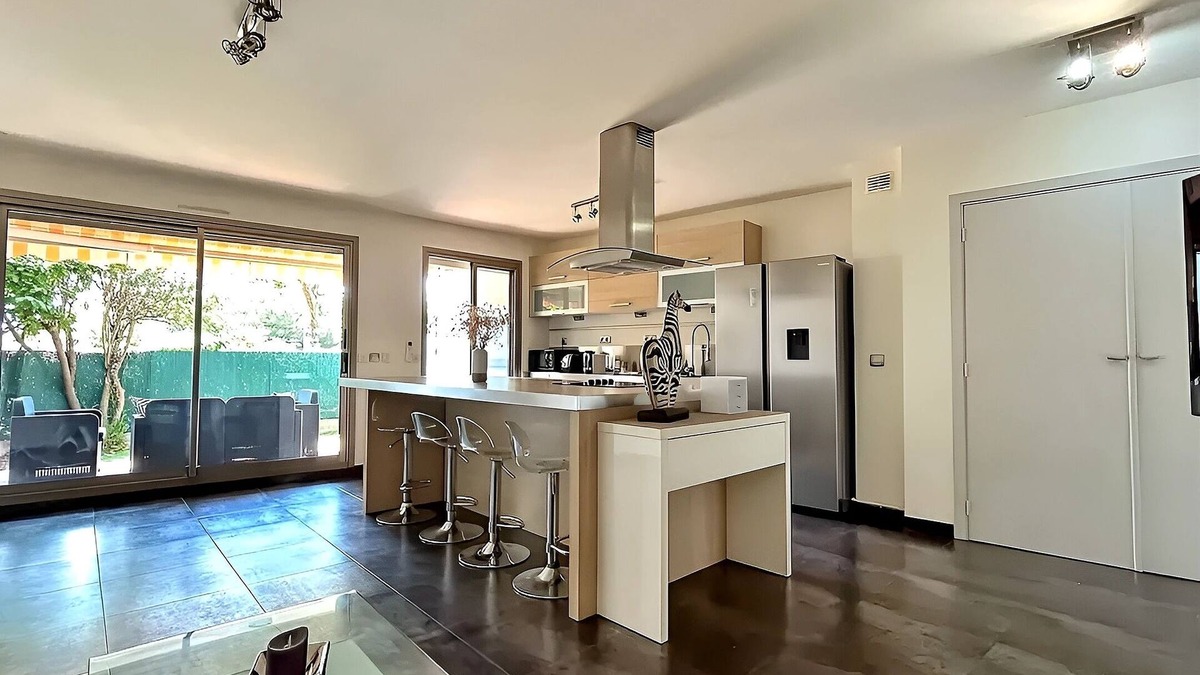 Mont Boron Apartment | Elegant Haven of Peace | Garage | Terrace | Garden | Residential Pool |WiFi