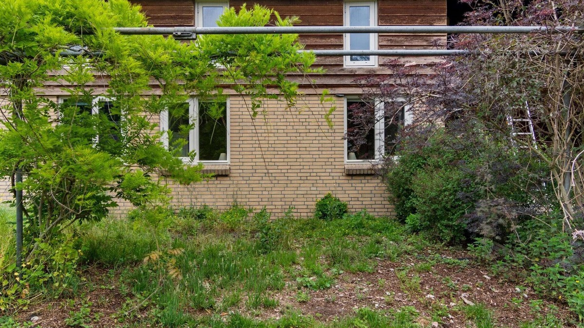 Horssen House | Elegant Holiday Home with Horssen with Terrace