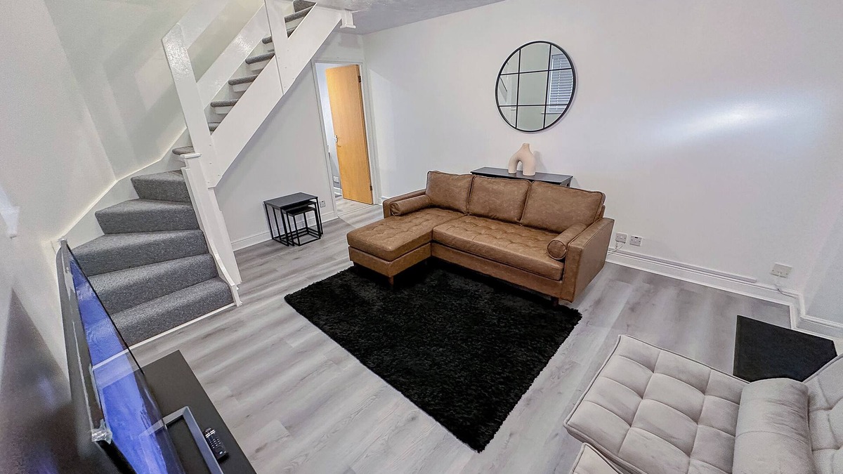 Wavendon House | Elegant Home in Milton Keynes, UK! Beautifully decorated for your comfort!