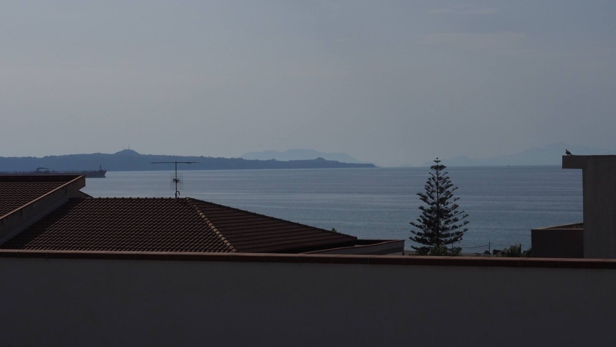Torregrotta Apartment | Elegant house by the sea with parking.