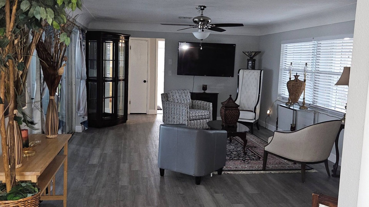 Hampton Homes House | Elegant House East Coast Florida BeachnGorgeous Decoration Newly Renovated