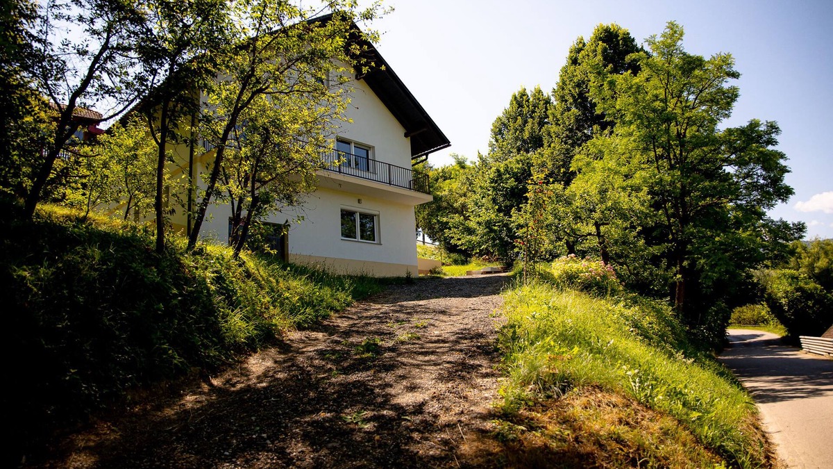 Cerklje ob Krki Villa | Elegant House in a Beautiful Village