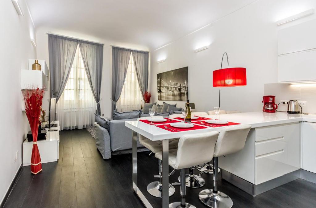 Savona Apartment | Elegant House Via Pia