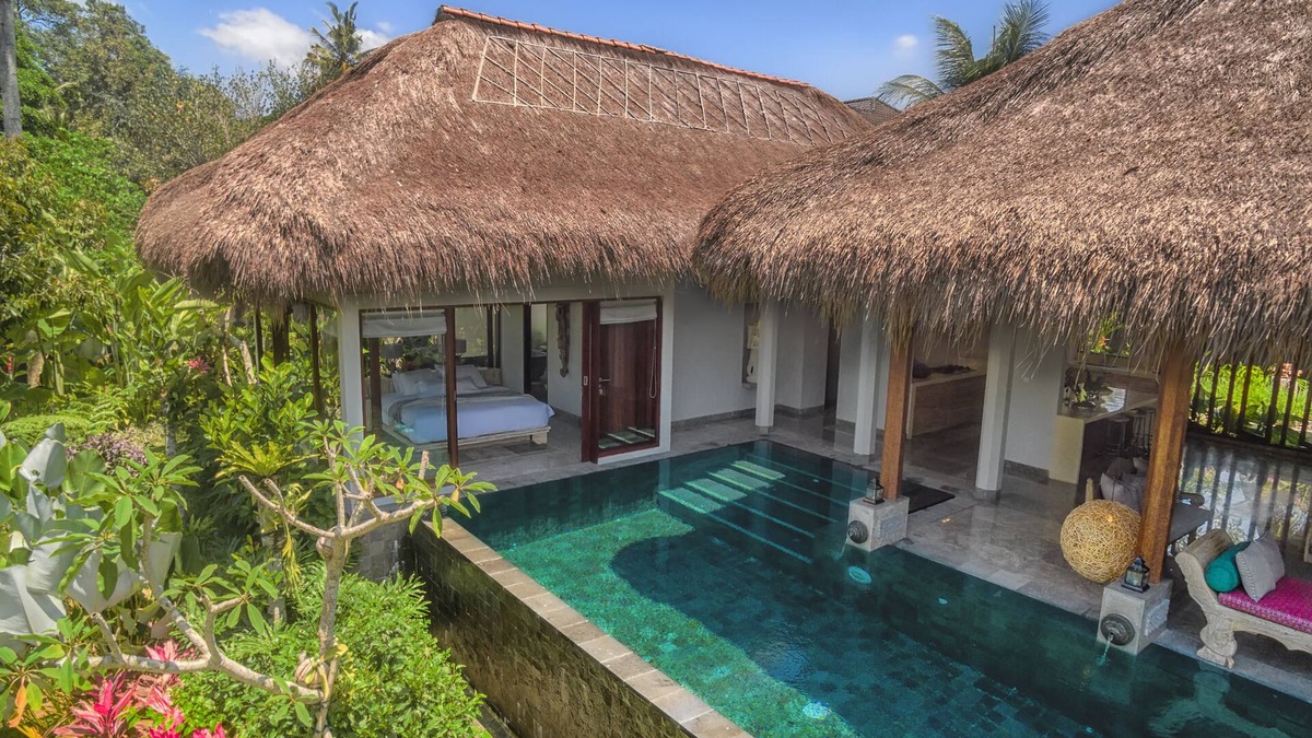 Kemenuh Villa | Elegant, Intimate, Luxury Contemporary Balinese Villa In a Traditional Village