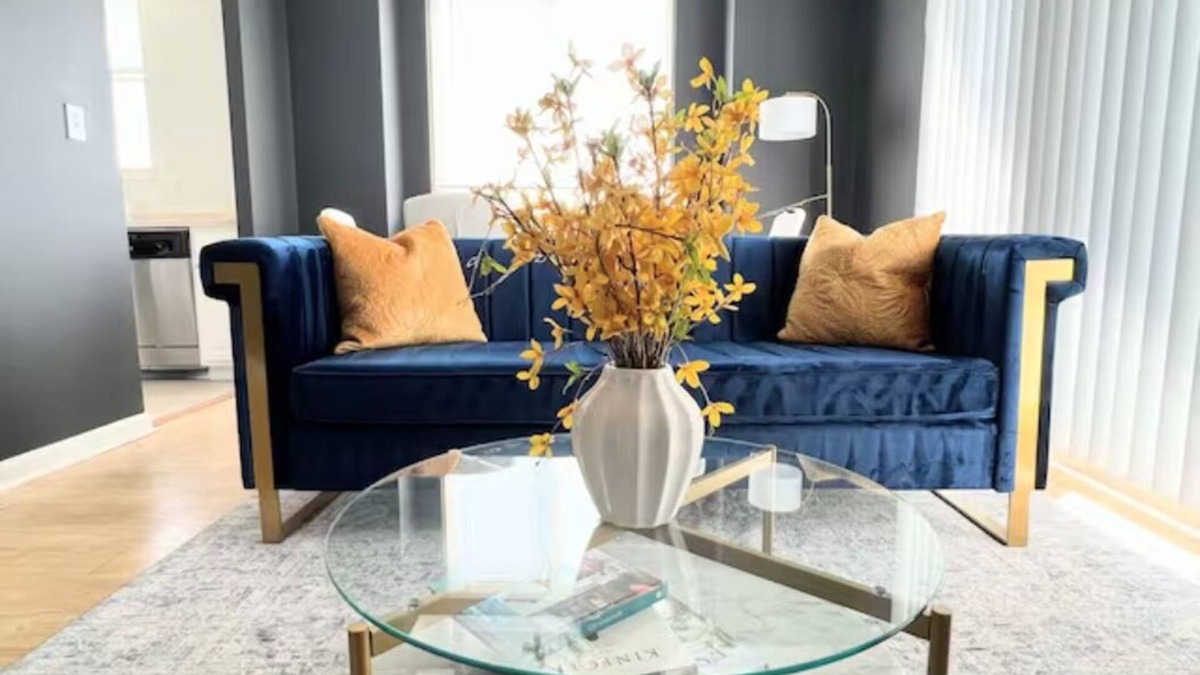 Ballston Apartment | Elegant King Suite Metro DC