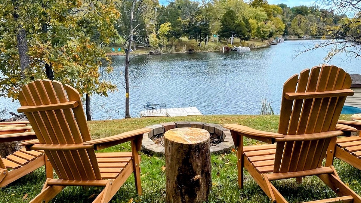 Chaplin Cabin | Elegant Lake Cabin on the Bourbon Trail; Hot Tub, Kayaks