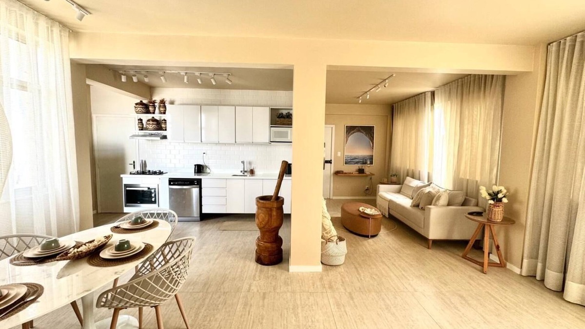 Rio Vermelho Apartment | Elegant Life by the Sea