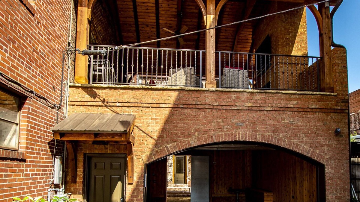 Rome Apartment | Elegant Loft Apartment in Beautiful Downtown Rome!