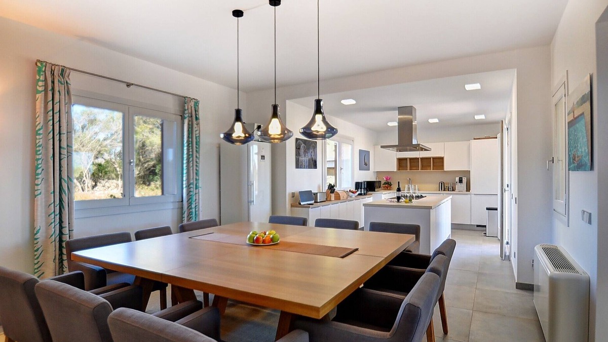 Portocolom Villa | Elegant Mallorca Home | Can Estera | 6 bedrooms all En-suite | Extra Large.