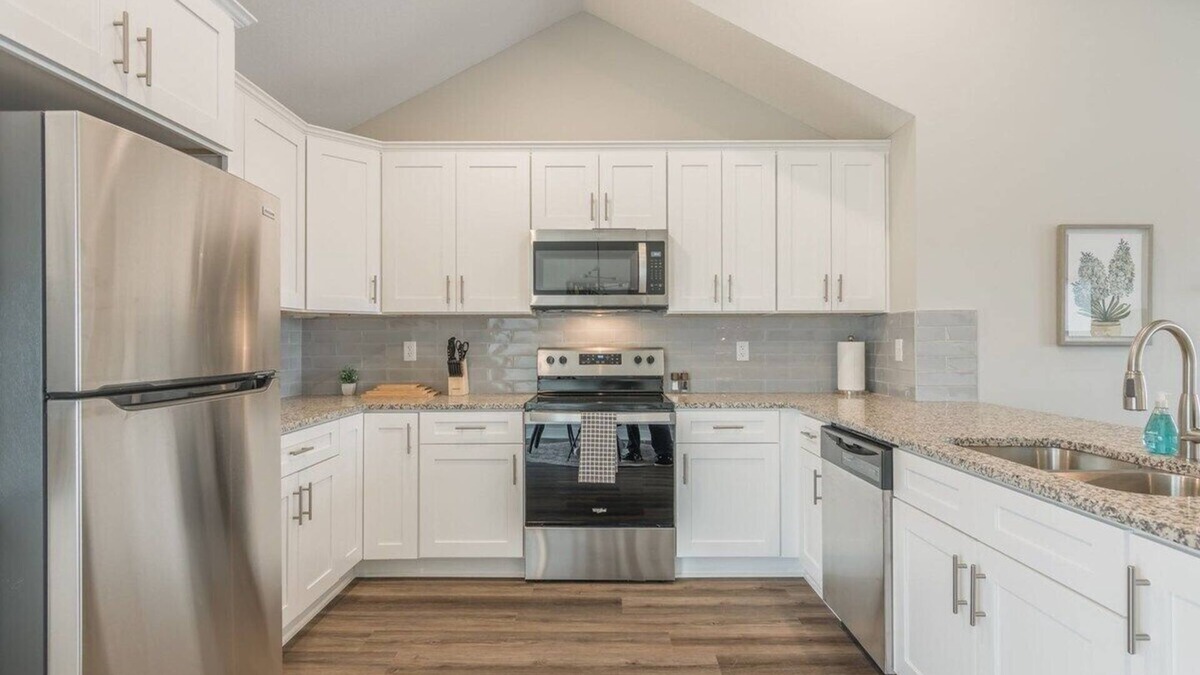 Harrisonville House | Elegant Newly Constructed Home 4BDR | 3 Bath