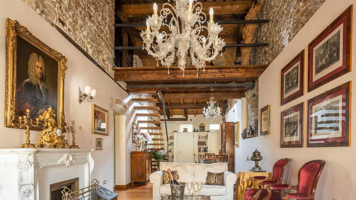 Asolo Apartment | Elegant Penthouse with Charming views in Asolo Historic Town