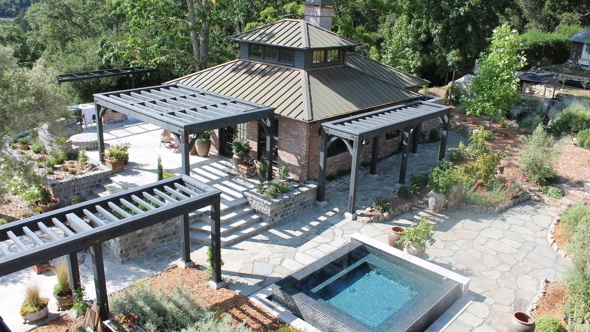 Los Gatos Ski Chalet | Elegant Pool-Side Chalet in Charming Los Gatos