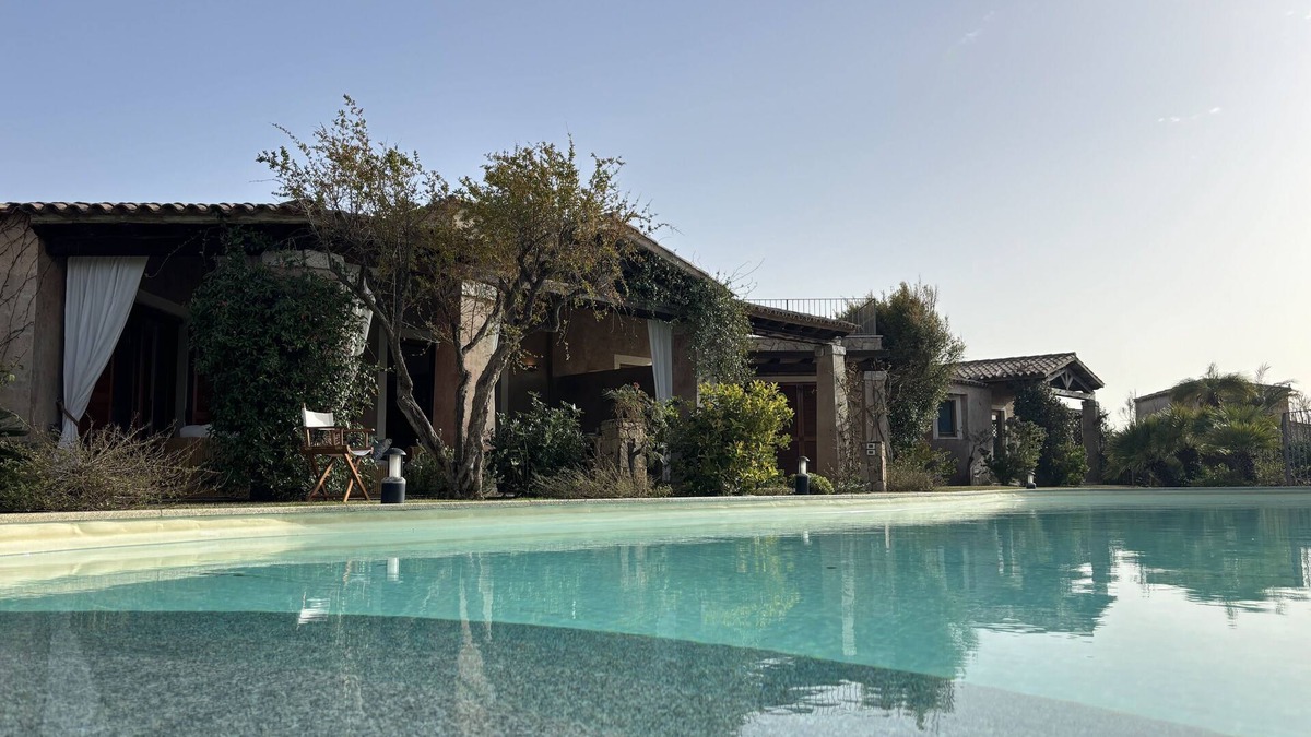 Chia Villa | Elegant poolside cottage by the turquoise sea of Chia