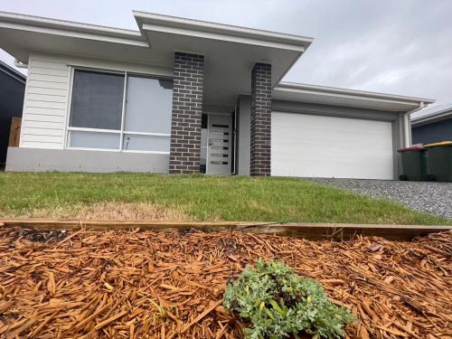Griffin House | Elegant Retreat in Griffin a stylish getaway