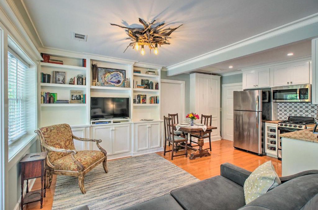 Montgomery Apartment | Elegant Savannah Hideaway with Private Garden