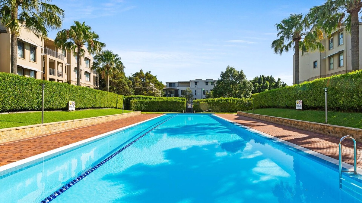 Balmain Apartment | Elegant Stay in Balmain with Pool Access