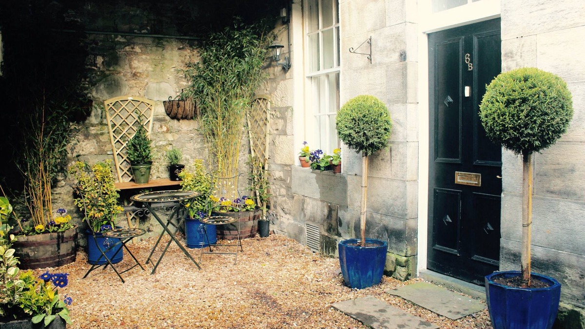 Stockbridge Apartment | Elegant Stockbridge Apartment