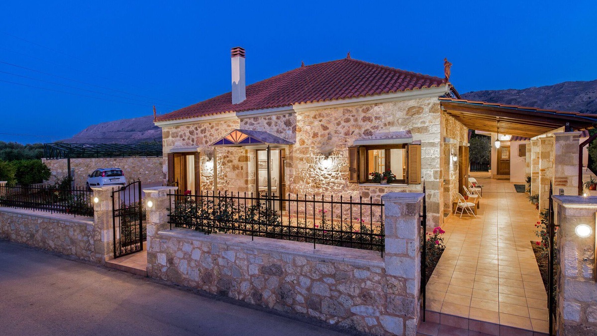 Katsifariana Villa | Elegant, stone-built designer Villa Anerocurù with gardens & BBQ, by Chania city