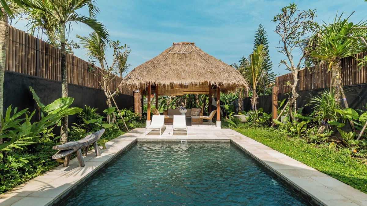 Kedewatan Villa | Elegant & Stylish villa only minutes to Ubud Market overlooking the rice paddies