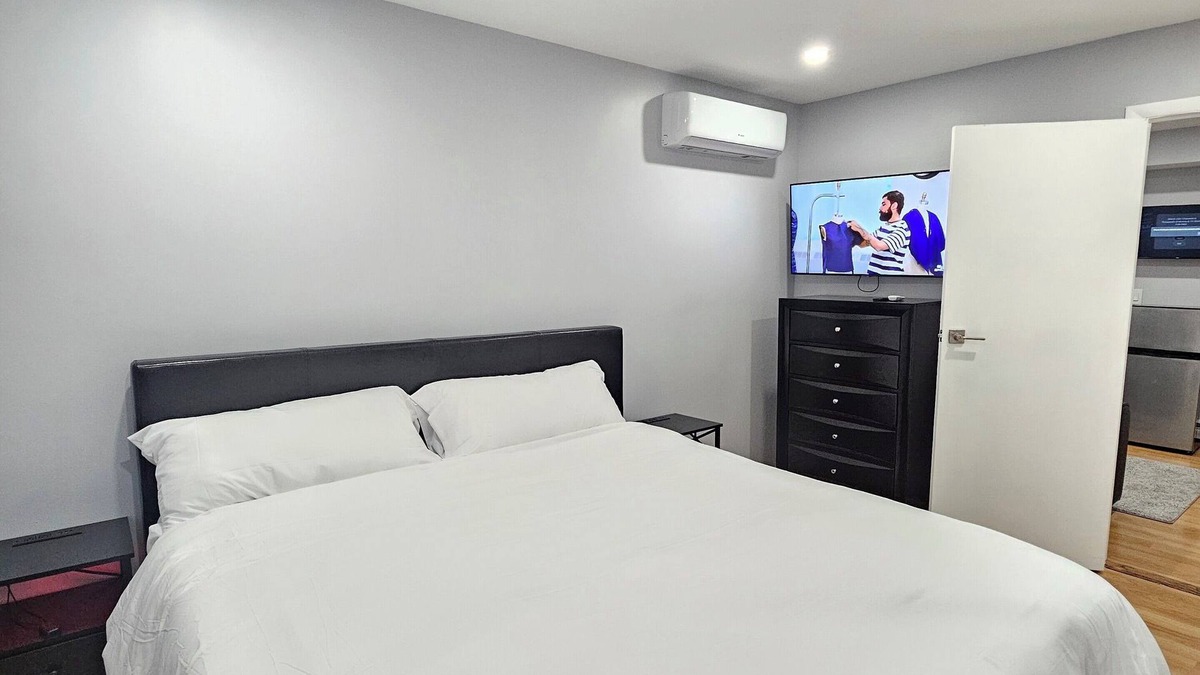 Inwood House | Elegant Suite near JFK Airport