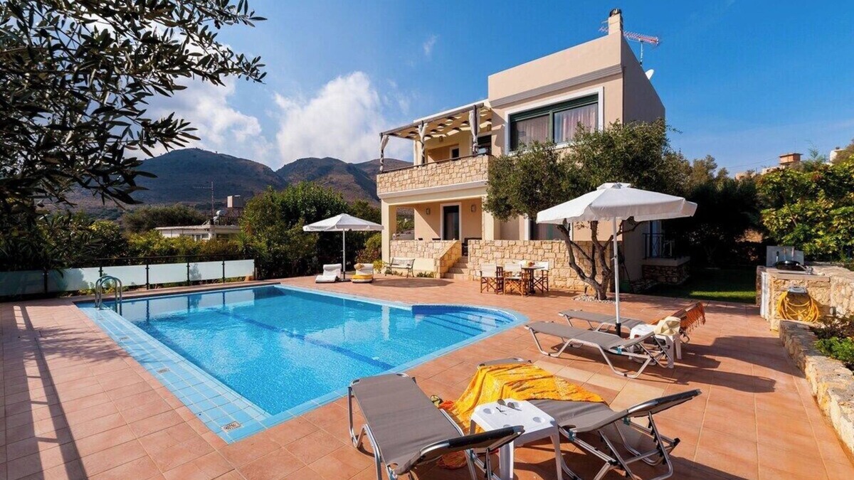 Megala Chorafia Villa | Elegant summer Villa for relaxing vacations