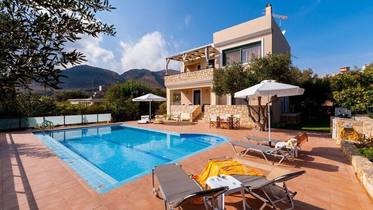 Megala Chorafia Villa | Elegant summer Villa for relaxing vacations