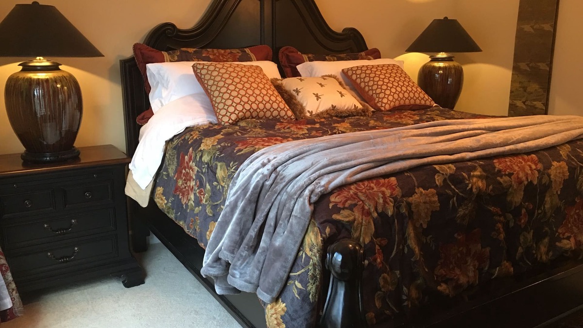 Greenville House | Elegant & Tranquil 3BR Townhome in Greenville’s Convention District