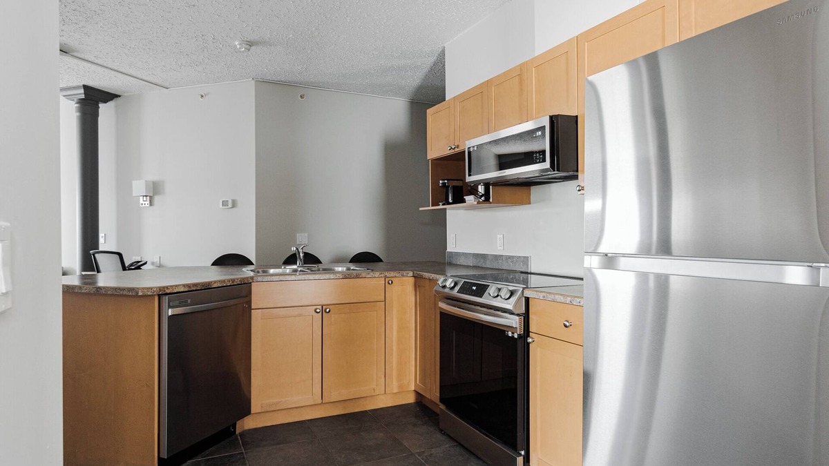 Fort McMurray Apartment | Elegant Two bedroom Suite