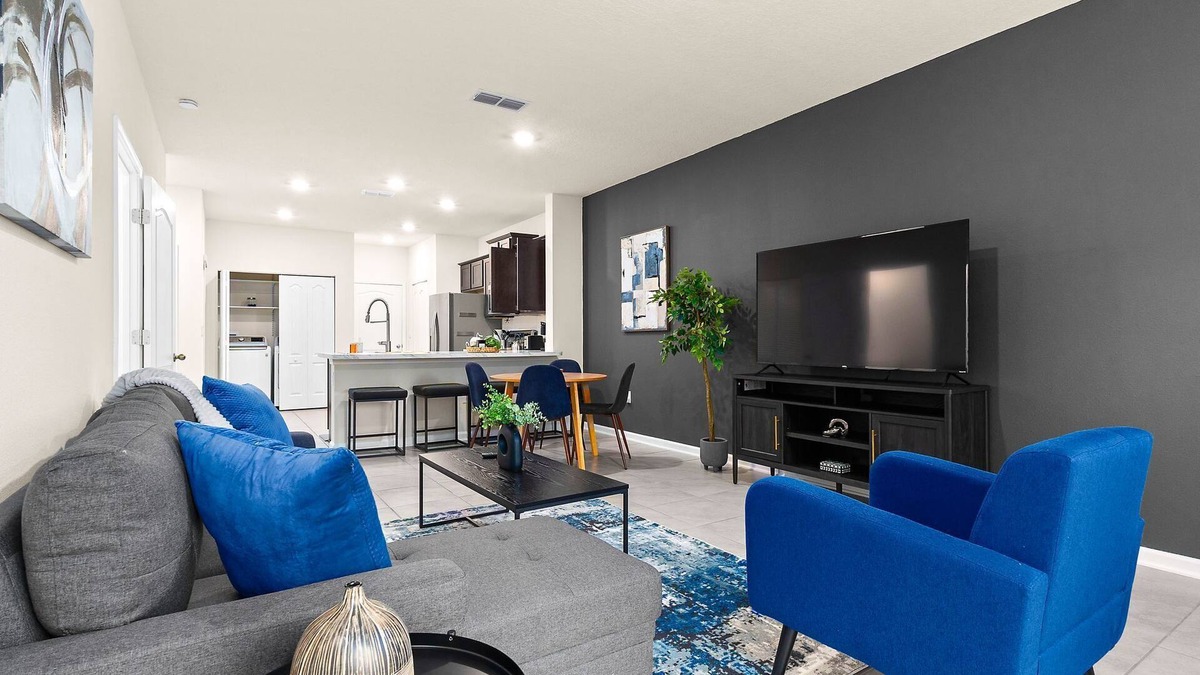 Baymeadows House | Elegant & Upscale 2BR Townhome