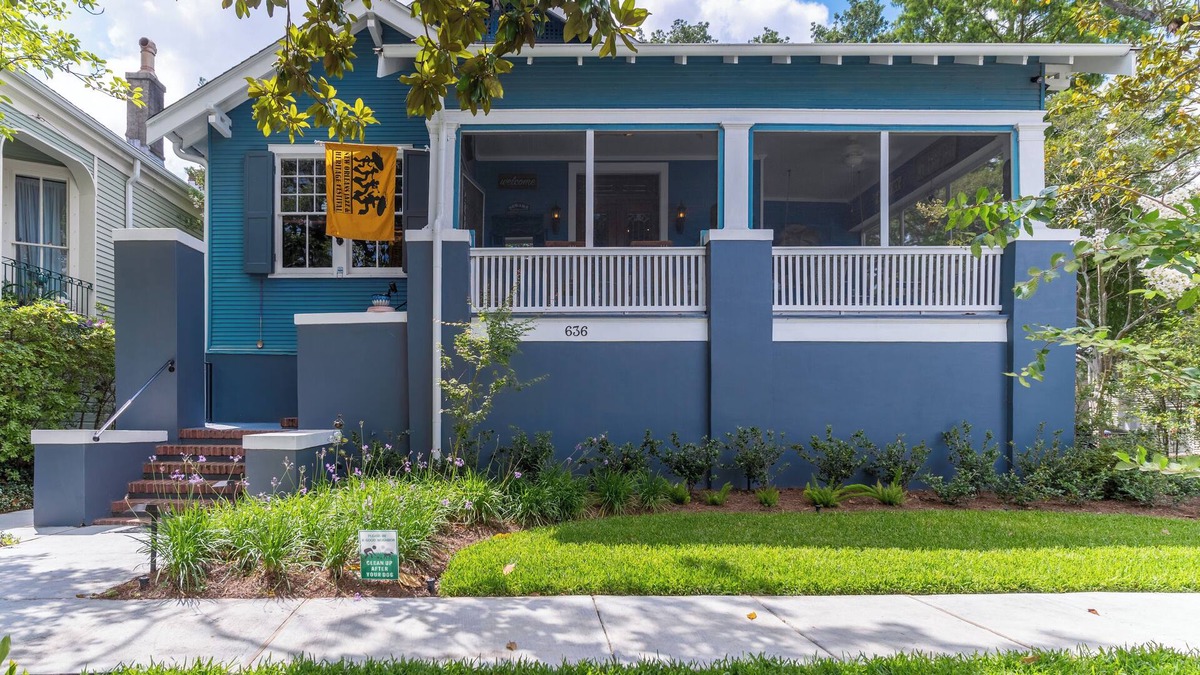 Audubon House | Elegant Uptown Riverside Owner's Suite