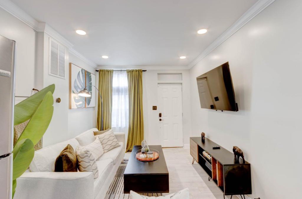 Canton Villa | Elegant Urban Retreat - Walk To Patterson Park