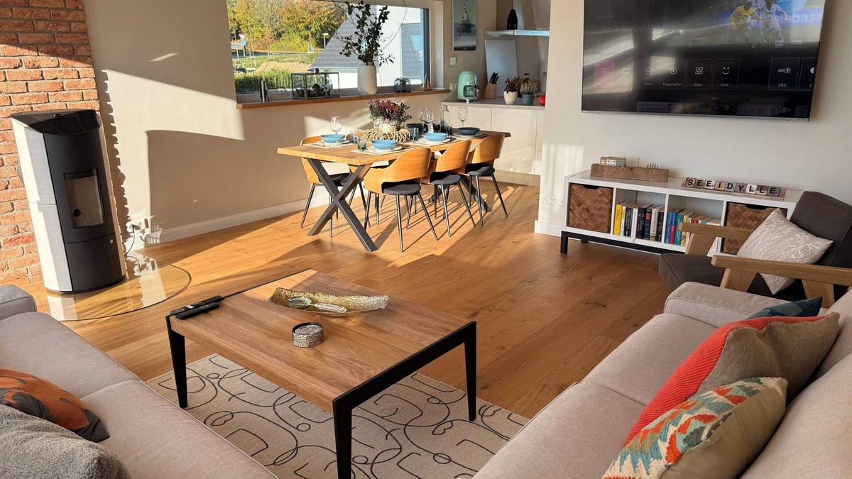 Korbecke House | Elegant vacation home Seeidylle with a view of Lake Möhne and Ansberg Forest