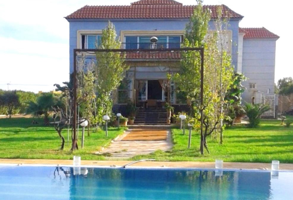 Laghnimyene Villa | Elegant Villa in Laghnimyene with Private Pool