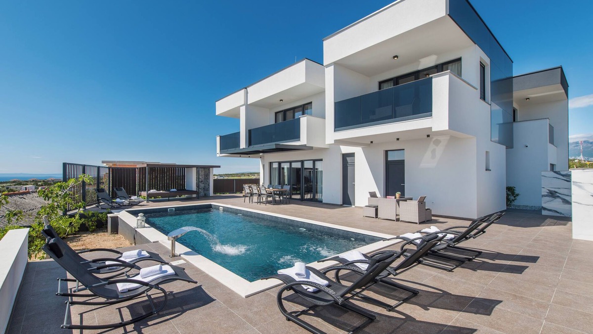 Gajac Villa | Elegant Villa Luna with Private Heated Pool