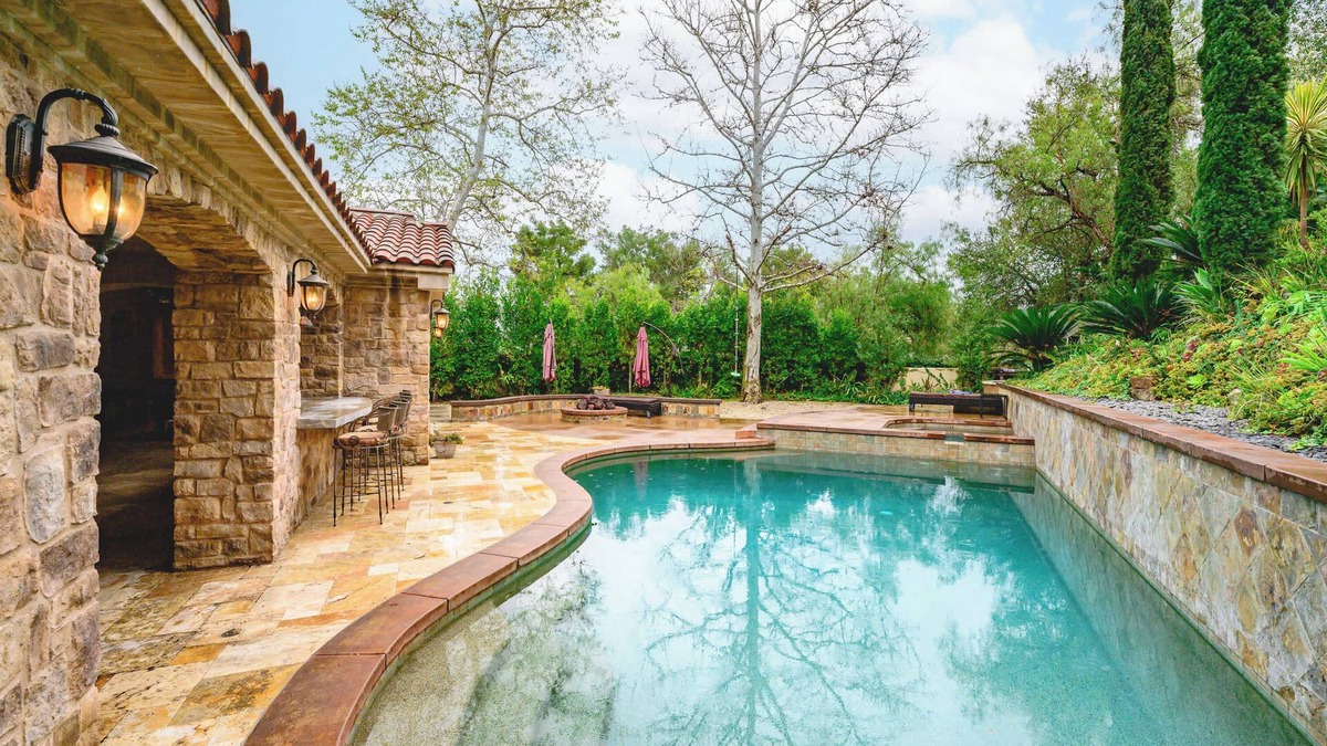 Coto de Caza House | Elegant Villa Retreat Pool Garden Alfresco Lounge