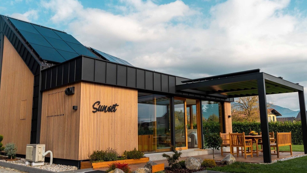 Sencur House | Elegant Warm Bliss Hideaway Escape Lodge - Holiday Home with Hot-Tub