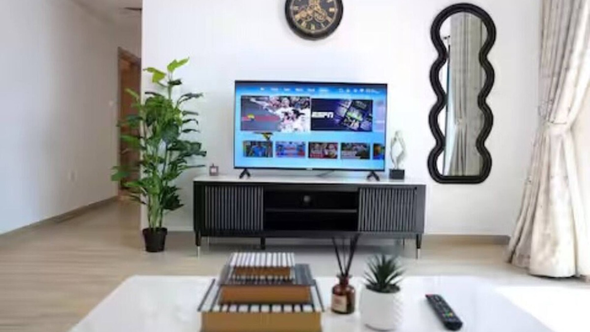 Abu Dhabi Apartment | Elegant2BR Yas Island Luxe Stay near Ferrari World