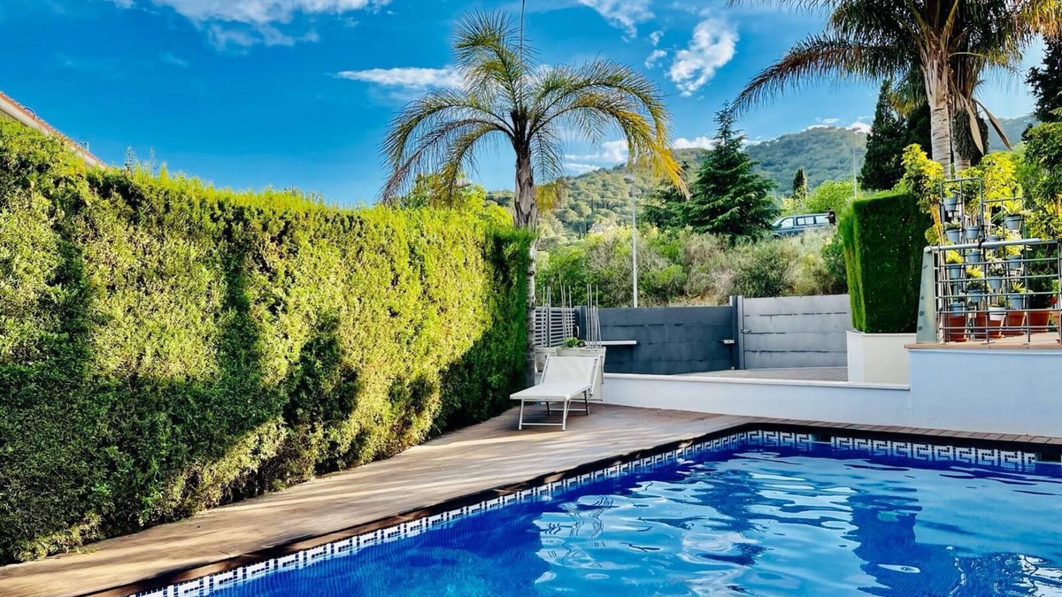 Vilassar de Dalt Villa | Elegante Casa con Piscina, Sauna, Gimnasio y A/C a 25 km de Barcelona