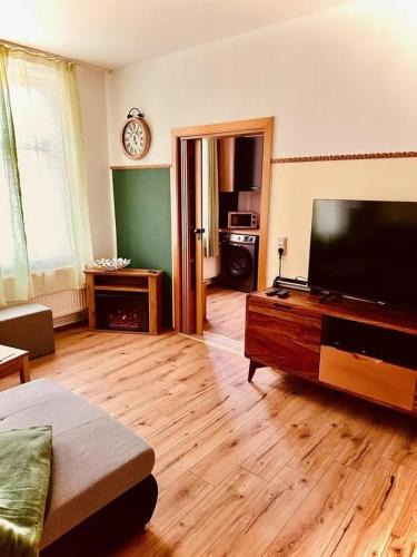Wernigerode Apartment | Elegantes Ferienquartier in der Altstadt mit Terrasse, Kamin und E-Bikes für die perfekte Auszeit