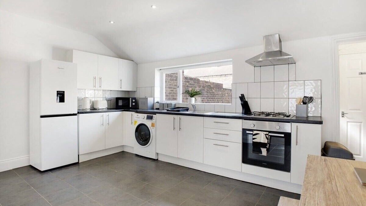 Ashington House | Elegantly 2-Bedroom in Ashington, Sleeps 3