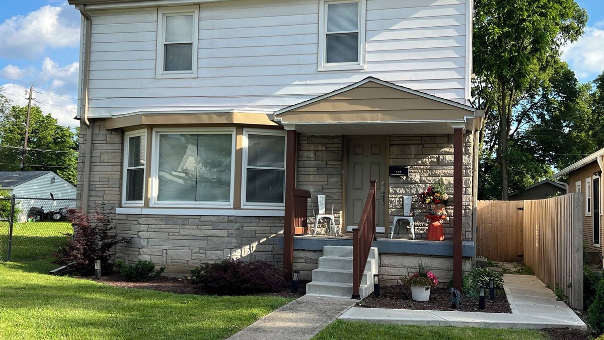 Indianapolis House | Elegantly decorated 3-bedroom home 5 minutes away from downtown Indy attractions