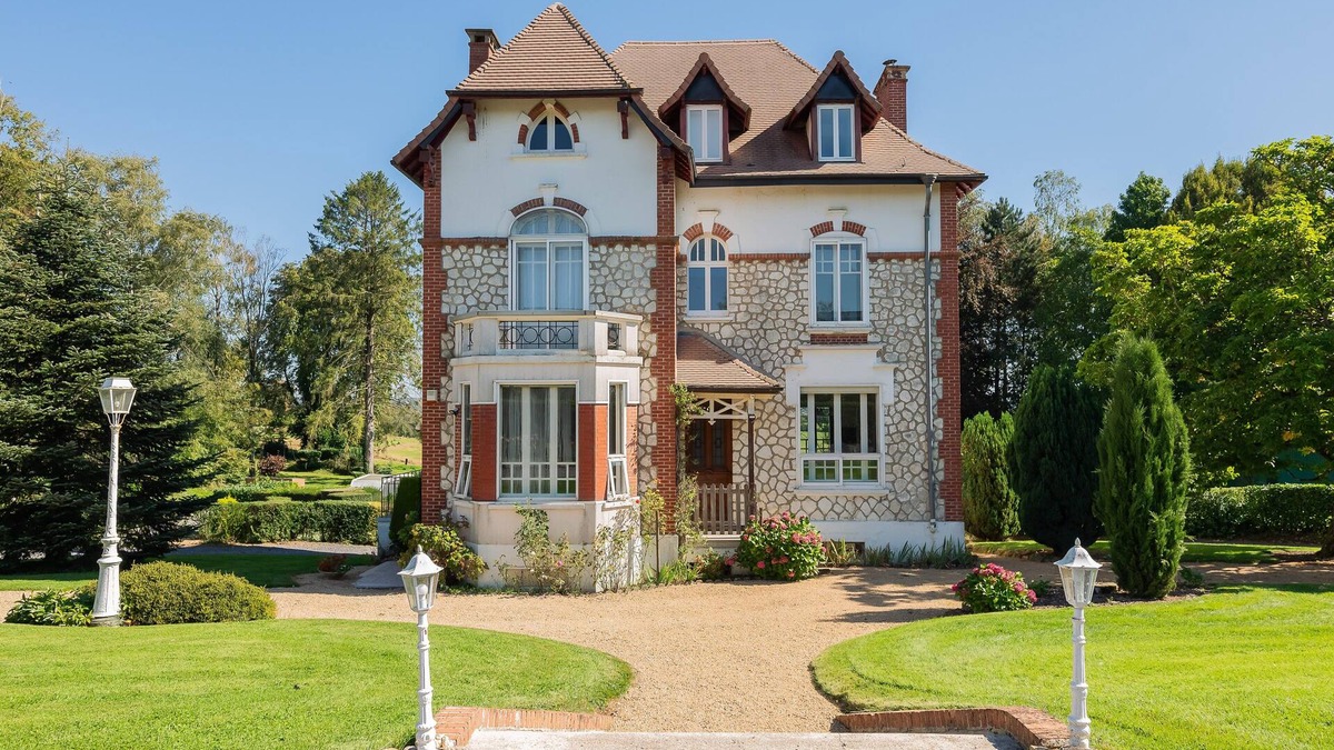 Auvillers-les-Forges Villa | Elegantly renovated, comfortable villa with pool, spa and countryside views