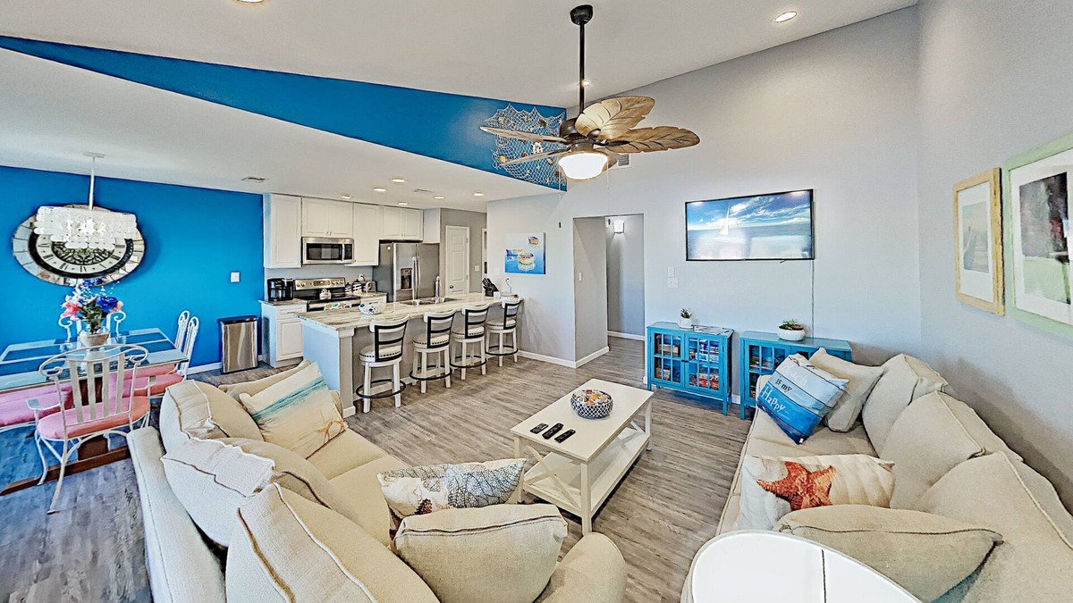 Harbor Oaks Condo | Elegantly Remodeled Canal-Front Getaway | Pools, Tennis, Dock | Mins to Beach