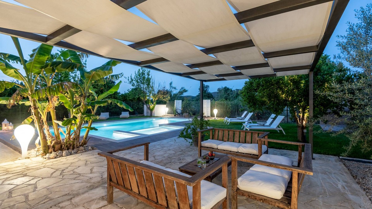 Alikianos House | Elenas Home - Dream & Love apts. w. Private pool