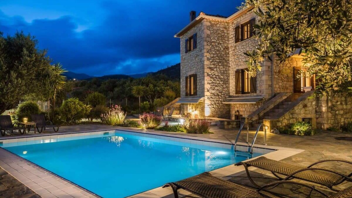 Kardamyli House | Eleonas Houses - Kardamili Amelia's Bliss