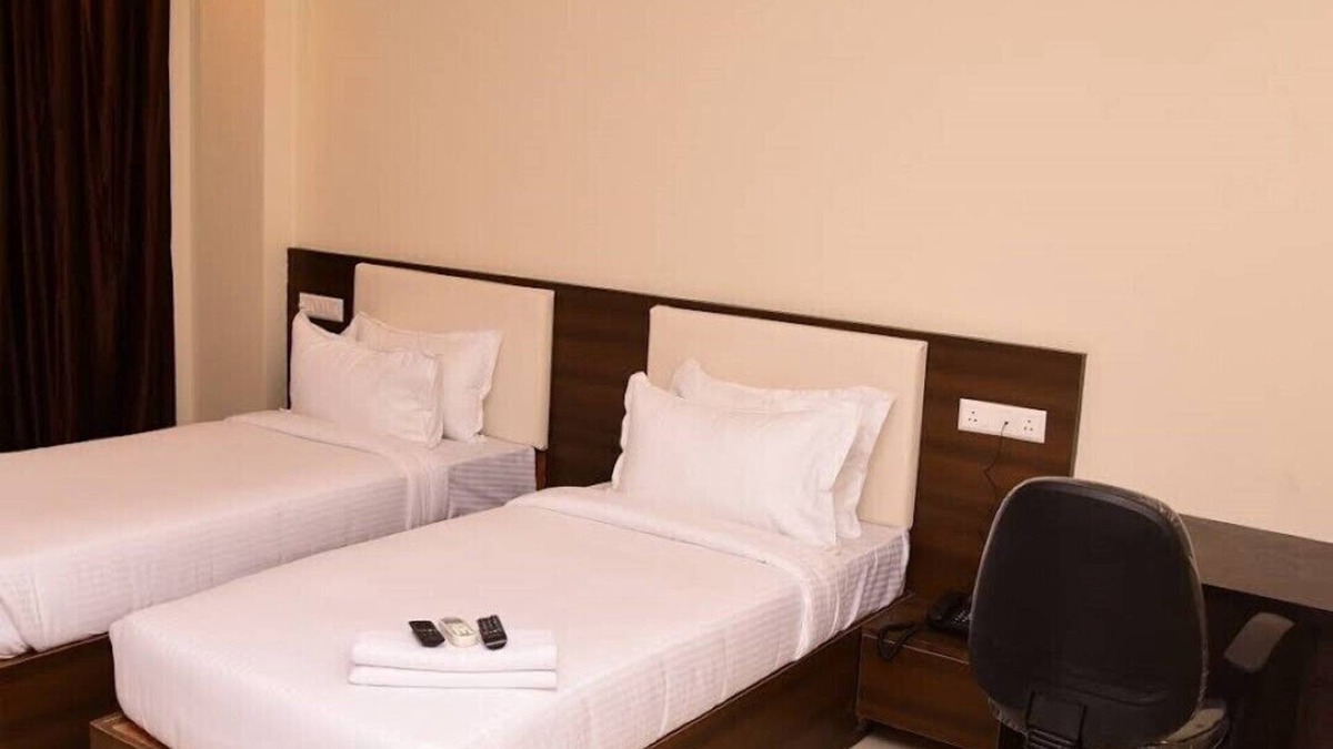 Lakshminarayana Pura Apartment | Elephant Suites Brookefield # 17